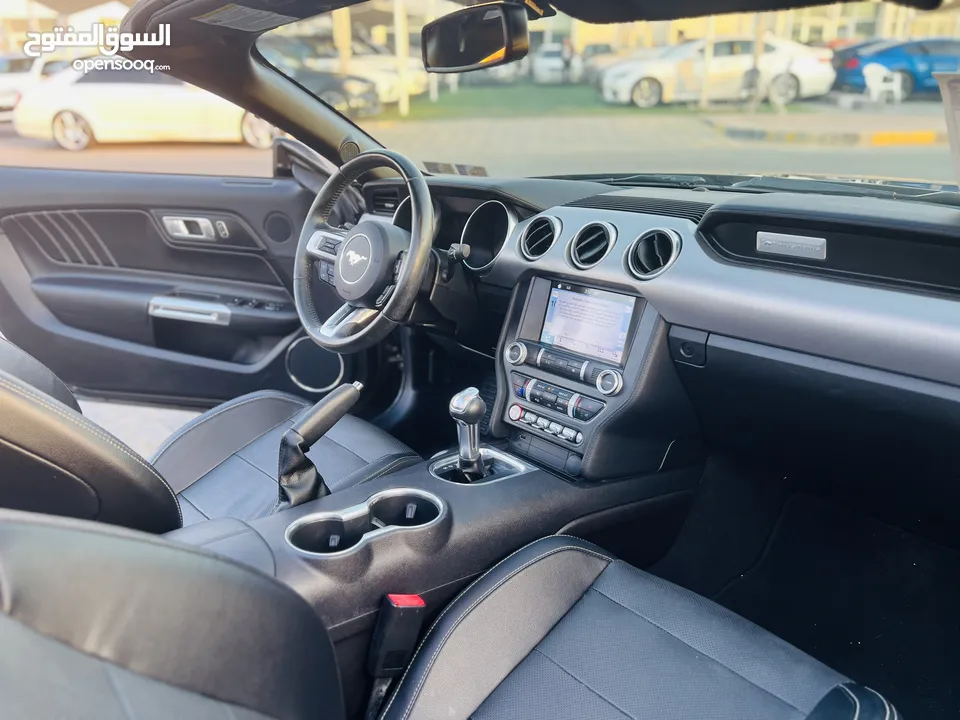 FORD MUSTANG GT CONVERTIBLE