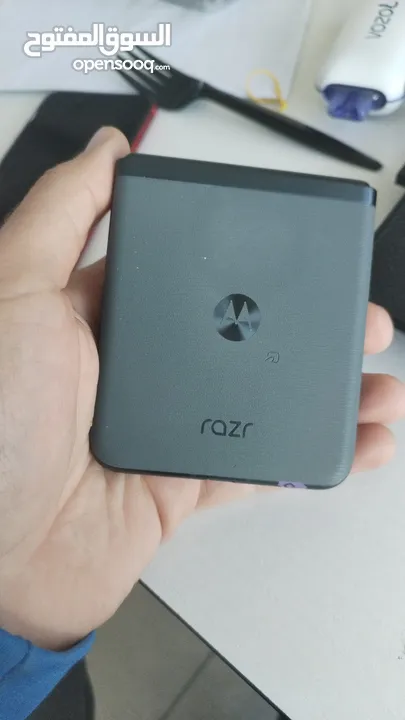 موتورولا razr 2023