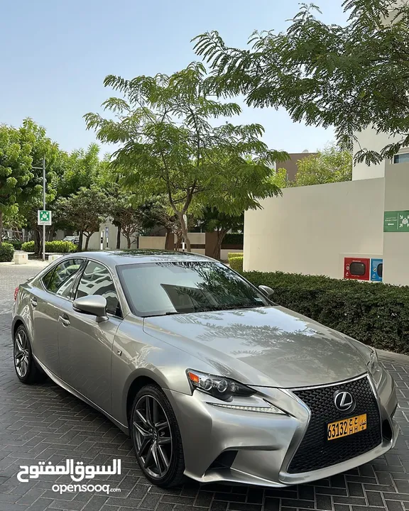 Lexus is200 F 2016 فرصه بدون حوادث