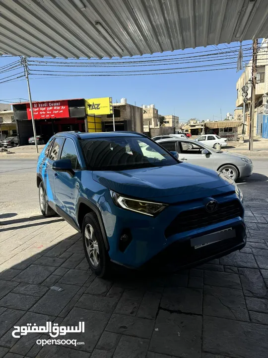 تويوتا رافور 2019 فل XLE فحص كامل ممشى قليل بحالة ممتازة للبيع