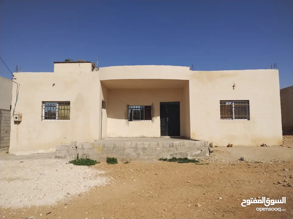 بيت مستقل ومفروز حي الفدين