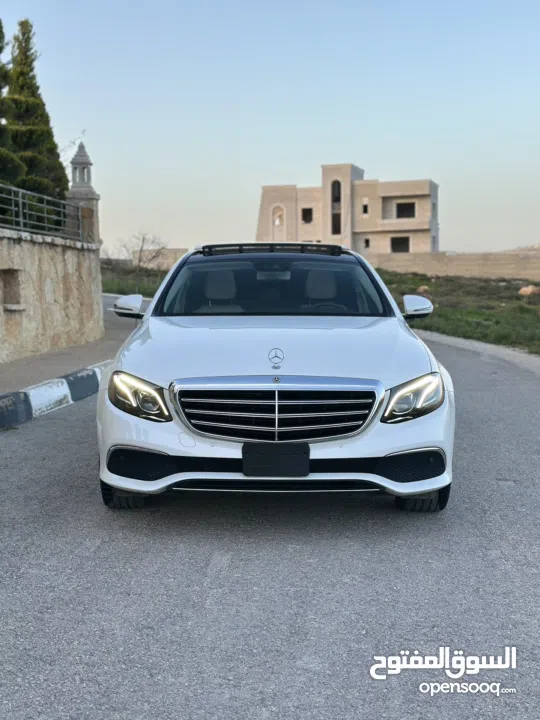 E300   ᄉ Mercedes-Benz