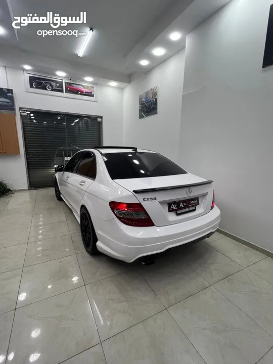 للبيع بسعر حرق كاش او نص بنص مرسيدس C250 فل الفل فتحه سقف كراسي كهرباء برادي خلفيه لدات اماميه وخلفي