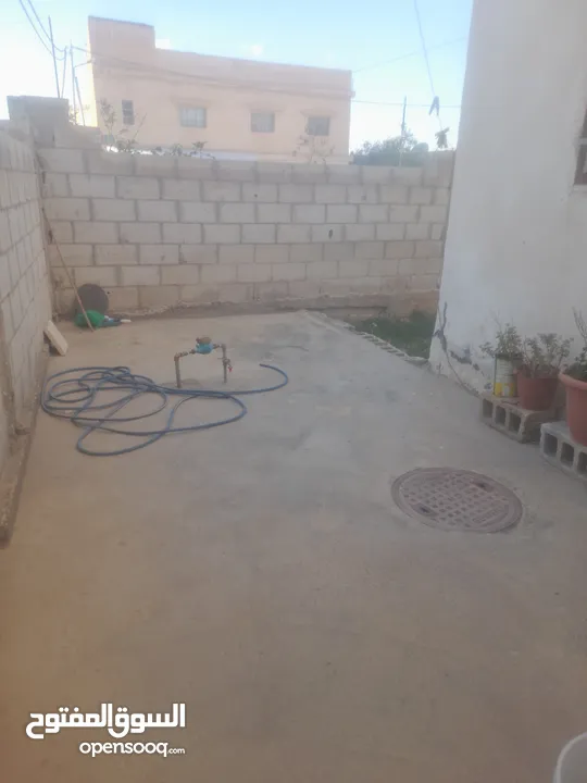 شقتين للبيع