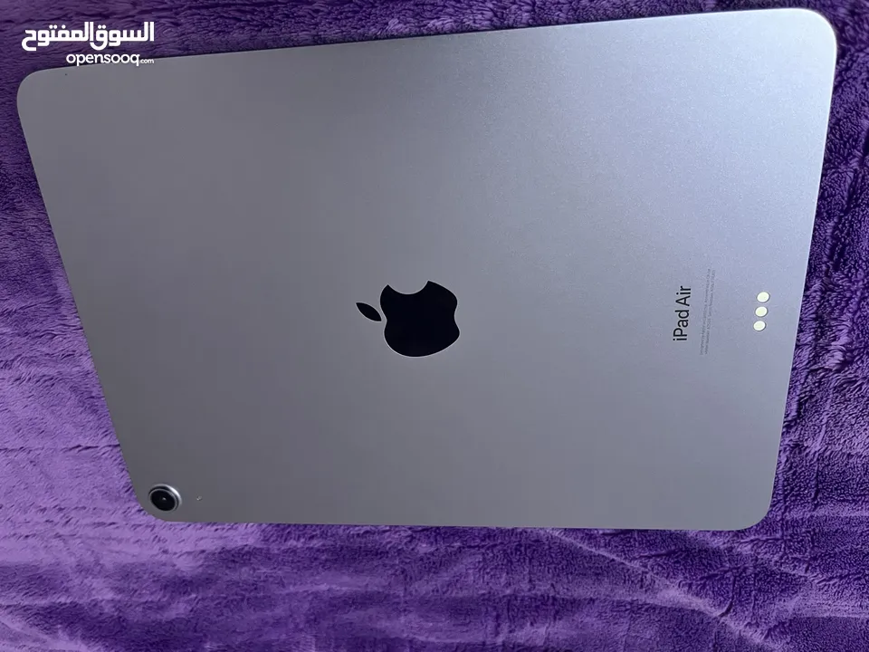 ‏iPad Air الجيل الخامس نظيف