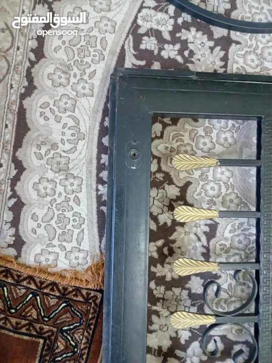باب حمايه خارجي للمنزل تفصيل بحالة ممتازة جدا حديد صب ثقيل