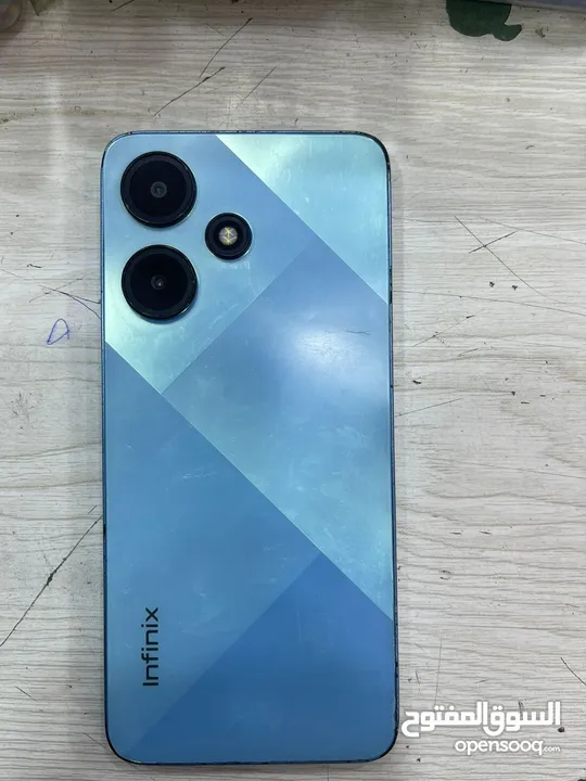 هاتف Infinix HOT 30i بحاله ممتازه  السعر قابل لتفاوض البيع كاش على ارض الواقع