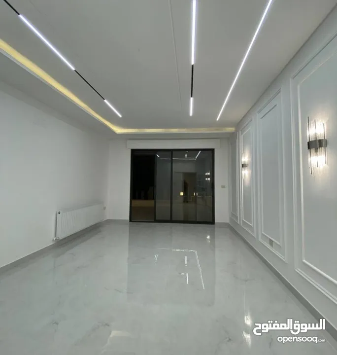 شقة بتشطيب فلل مساحة 212 متر في أفخم مناطق رجم عميش/ حي الصحابة