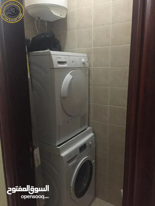 شقة مفروشة فاخرة للبيع في أم السماق الجنوبي  - خلف ال ( C-Town) طابق ثالث مع روف دوبلكس 290م
