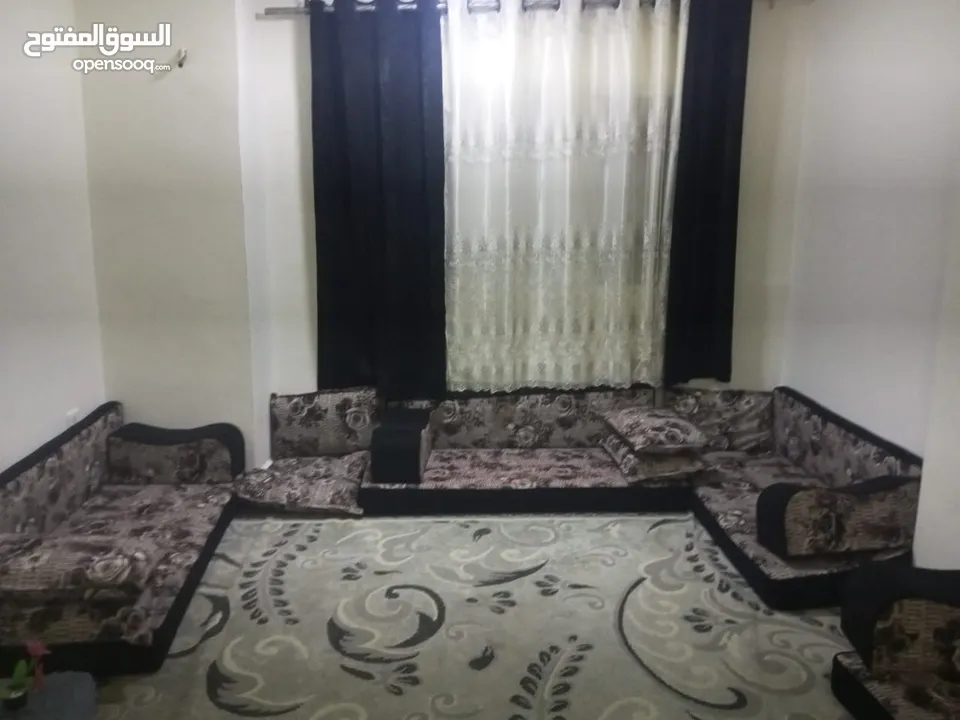اثاث مستعمل
