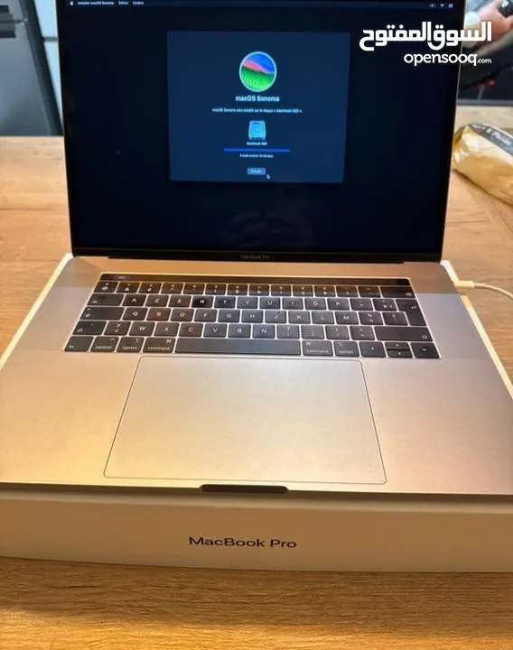 macbook pro 15 inches with touchbar