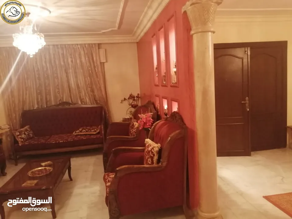 شقة أرضية مميزة للبيع في الدوار السابع  - قرب كوزمو 160م مع حديقة وترسات 200م