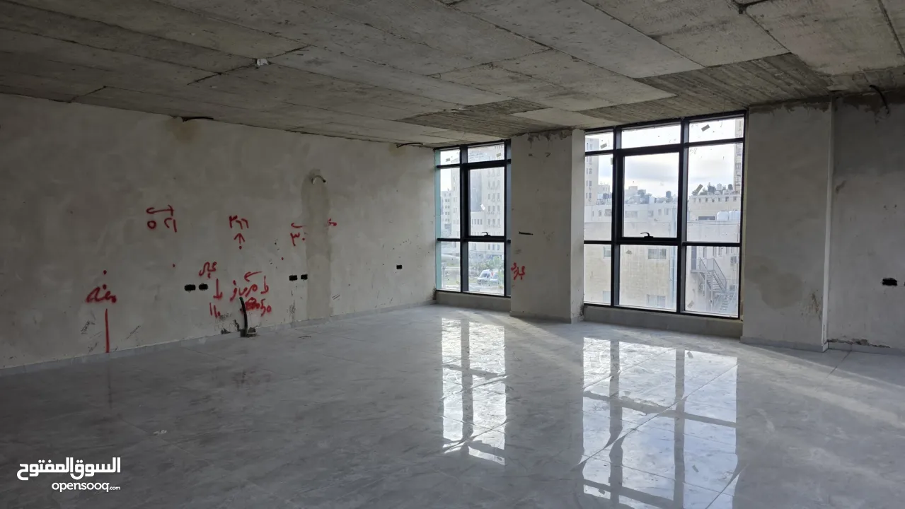 مكتب للإيجار