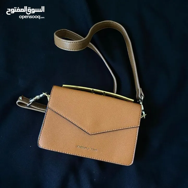شنطة تشارلز اند كيث اصلية