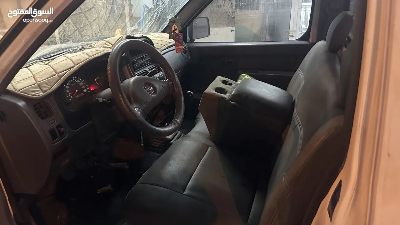 نيسان بيكاب Nissan pickup