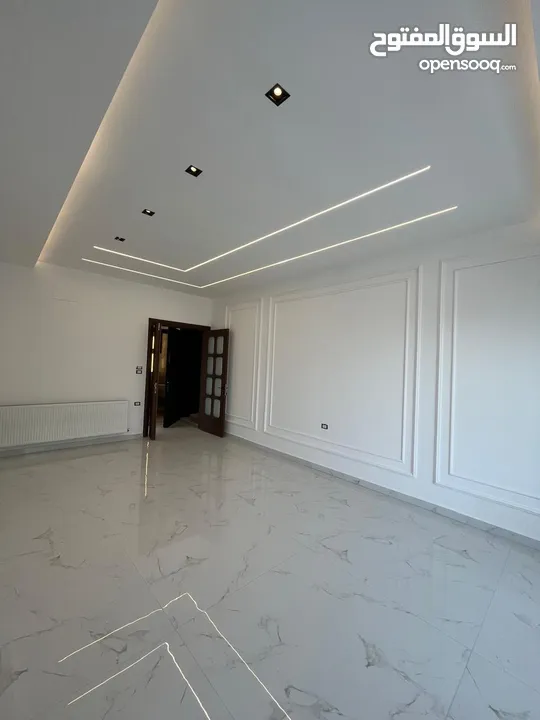 تشطيب فندقي في اجمل مناطق ضاحية النخيل سكن فلل