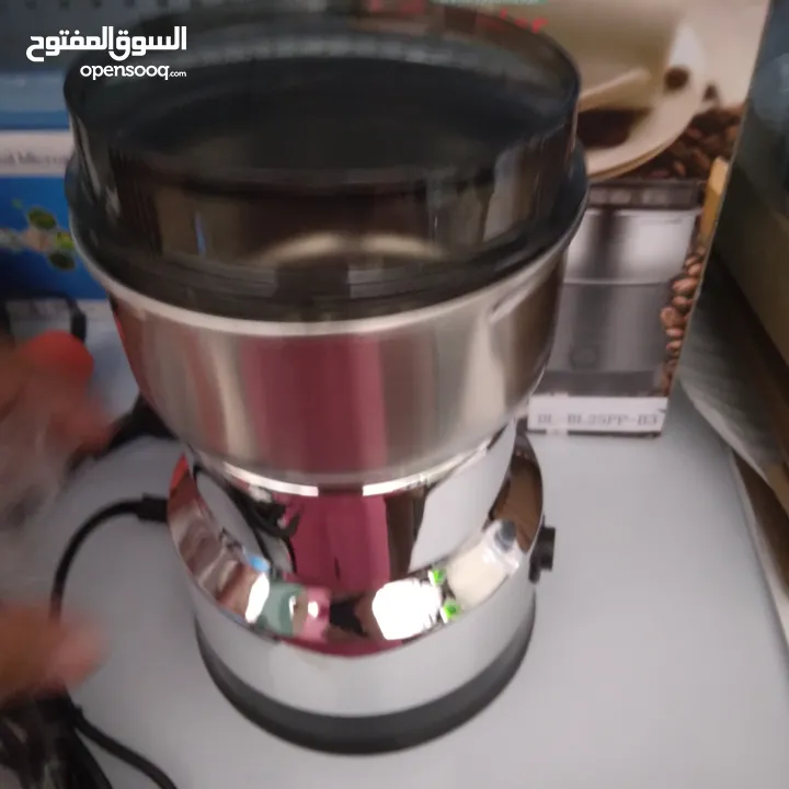 مطحنة للقهوة والبهارات والمكسرات