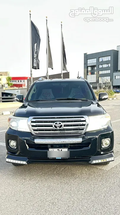 لاند كروزر 5.7 VXR  مميزة بنظافتها