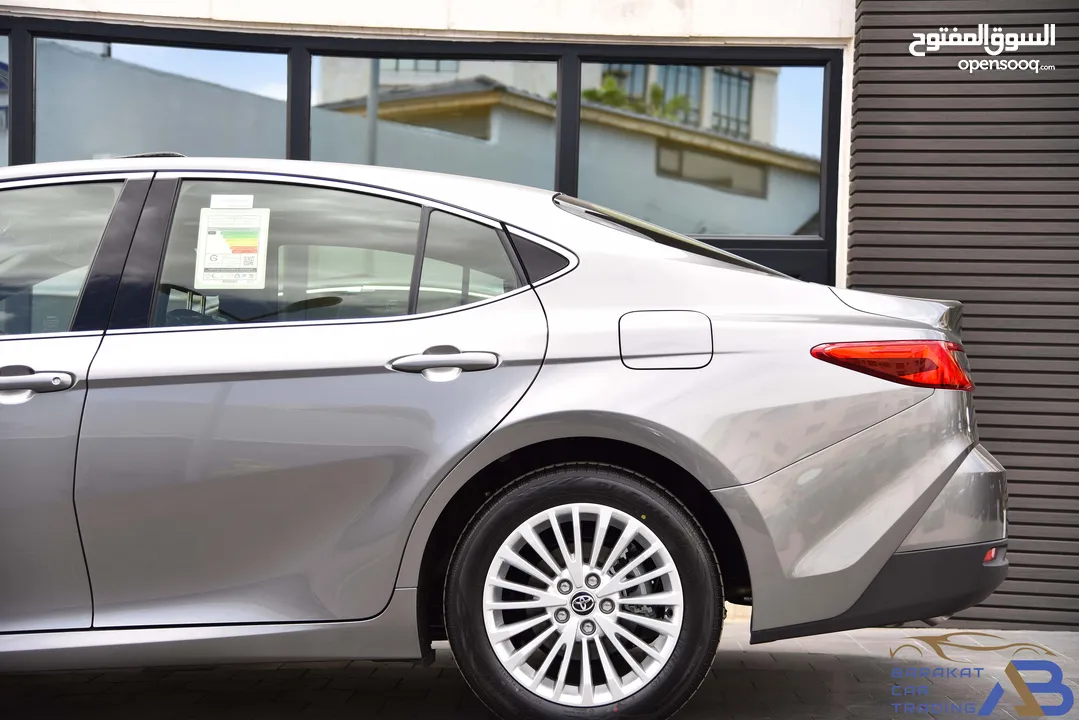 تويوتا كامري هايبرد رمادي 2025 Toyota Camry Hybrid HEV