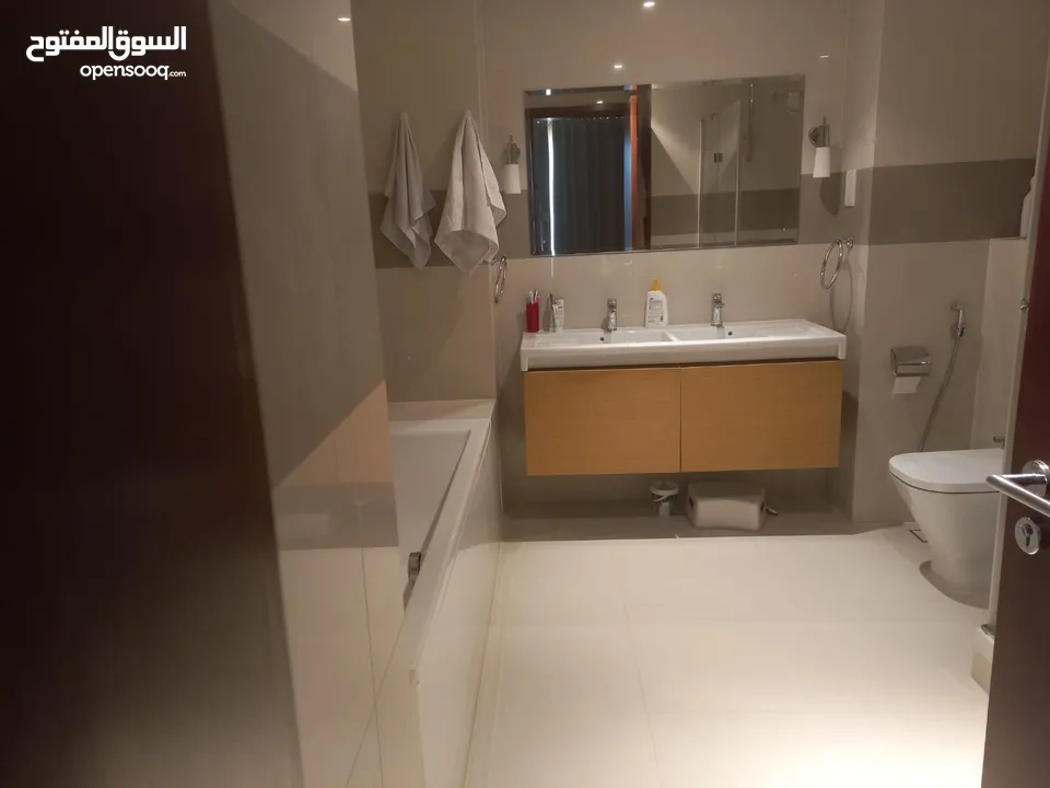 2 Bedrooms Furnished Apartment for Rent at Al Mouj REF:1044AR