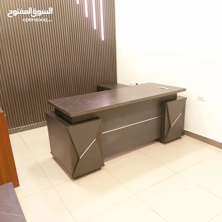 مكتب قياس 160*80 مع جانبيه وطاولة وسط خشب لامينت مستورد بسعر المصنع تفصيل جميع الموديلات جميع المقاس