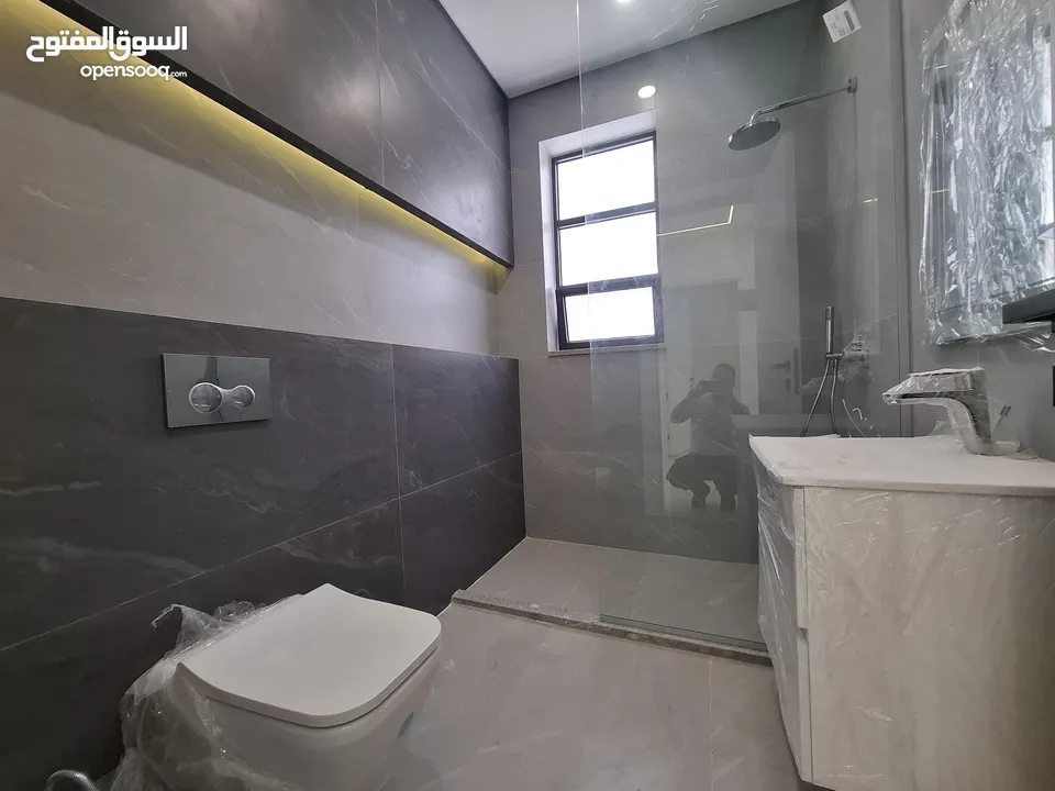 شقة جديدة شبه مفروشة للإيجار ( Property 43388 )-175093983