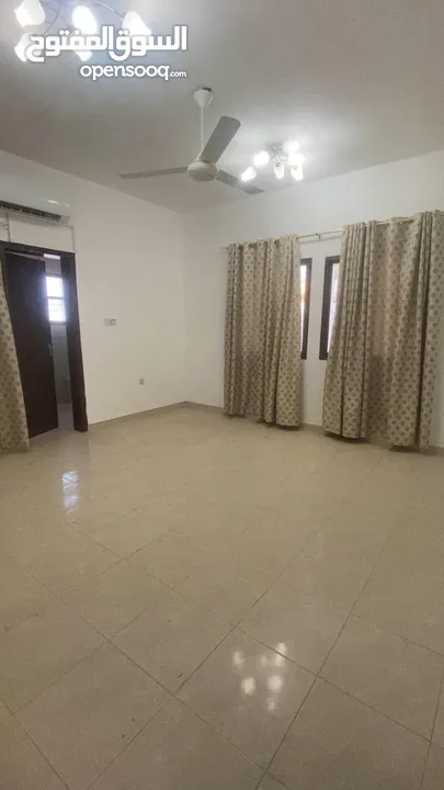 3Me35Big Luxurious 10BHK villa for rent in Ellam City