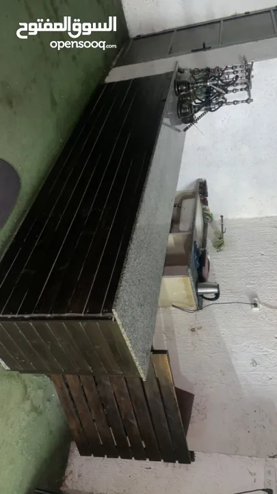 طاولة بلياردو امريكي وعدة قهوة