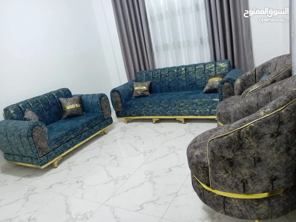 طقم موديل Kind - 7 مقاعد خشب لاتيه  طقم نيو كلاسيك - 9 مقاعد  طقم كورنر مستعمل - 9 مقاعد خشب سويد