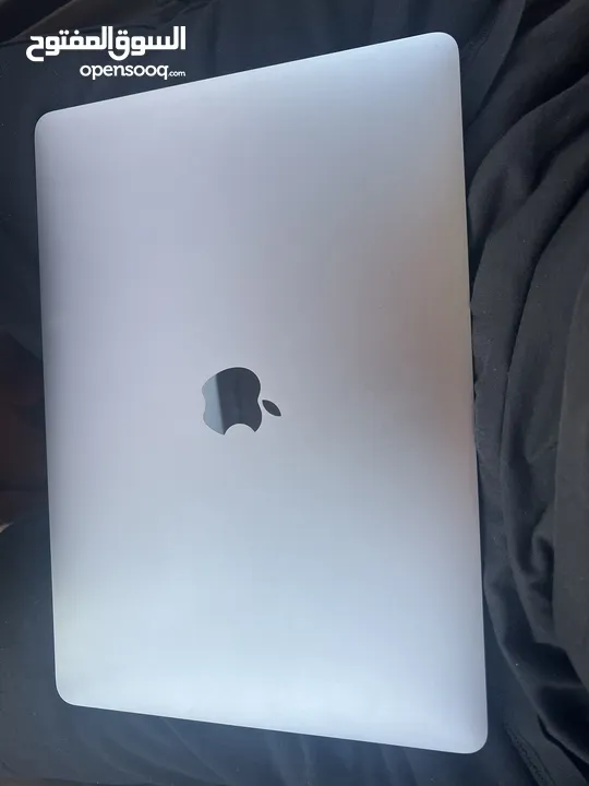 MacBook Air M1 ماك بوك اير شريحة M1