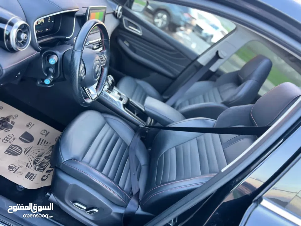 MG-HES / Plug In Hybrid Full 2022