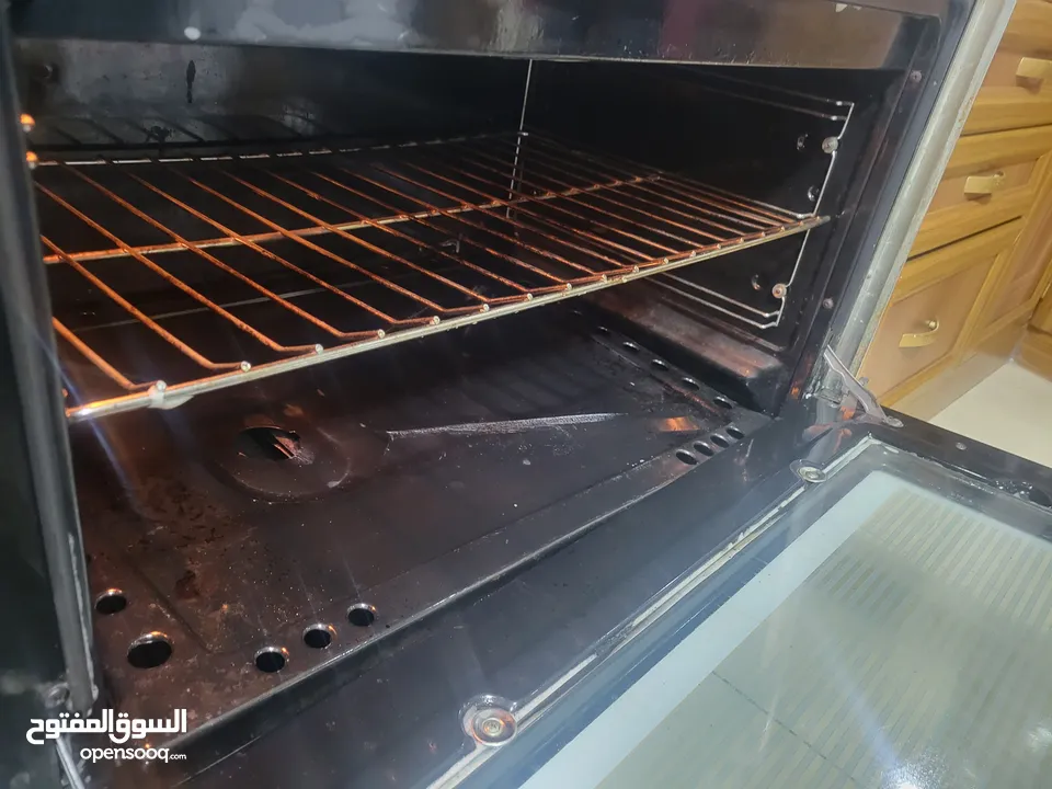 غاز تكنو إيطالي بحالة ممتازة خمس عيون