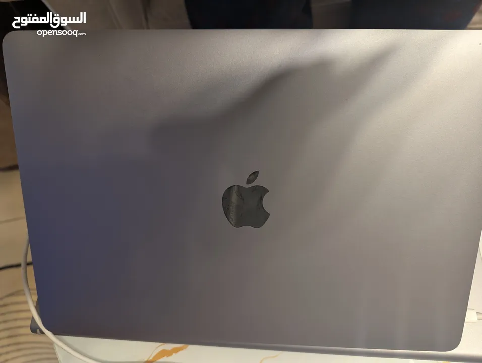 MacBook pro 2017 core i5 13inch