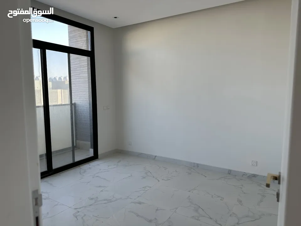 شقة مع سطح في الرياض حي عرقة