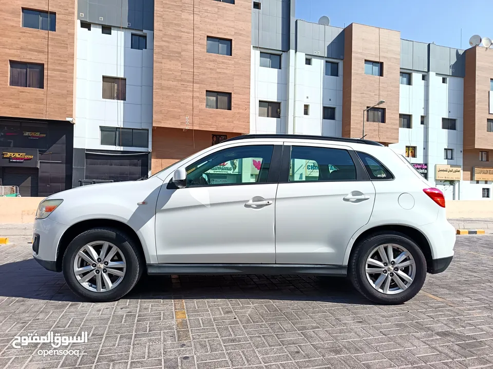 MITSUBISHI ASX 2013 2.0L WITH SUNROOF COMPACT SUV IN GOOD CONDITION FOR SALE