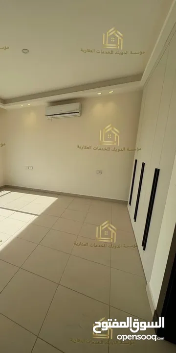 شقة فاخرة جديدة لم تسكن بتشطيبات عالية الجودة في أرقى واجمل مناطق عبدون