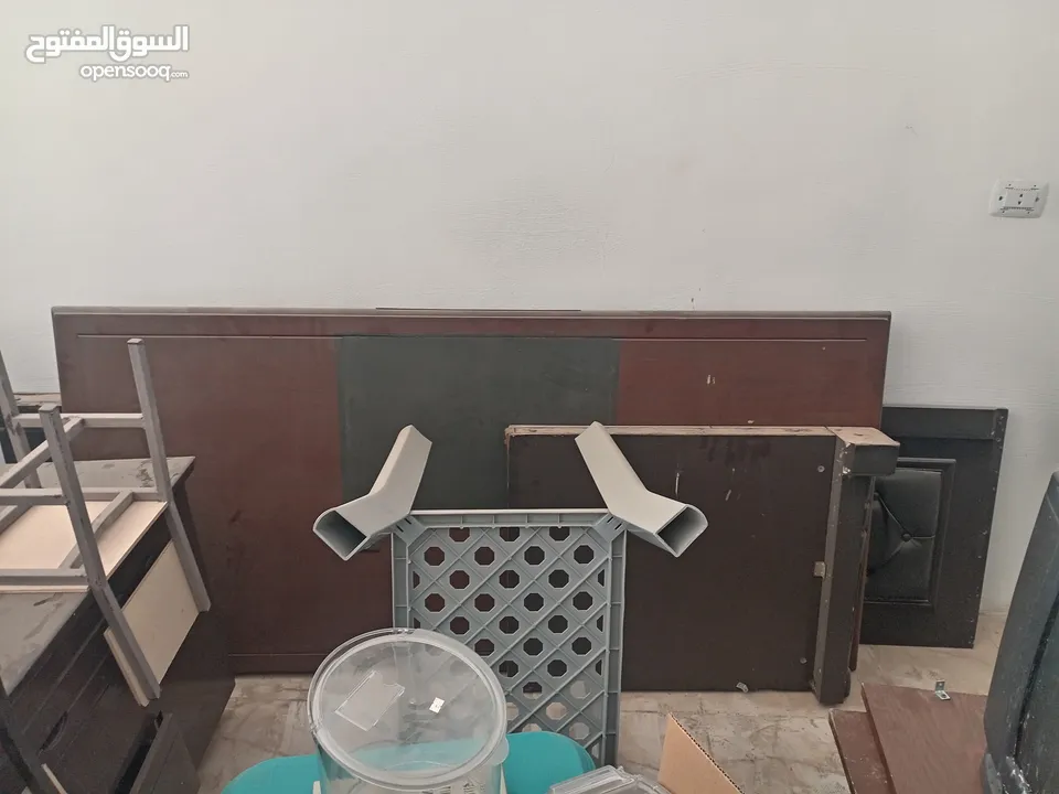 مقاعددراسيه +مكاتب
