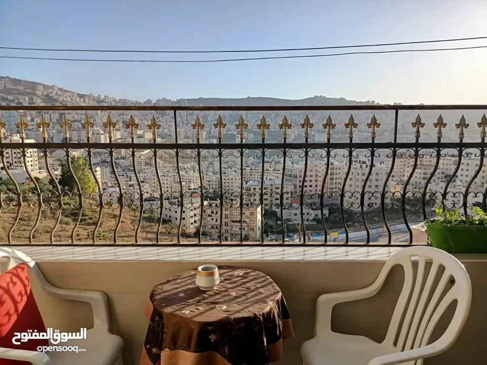 شقة مفروشة للايجار مع مكيف اطلالة رااائعة على نابلس