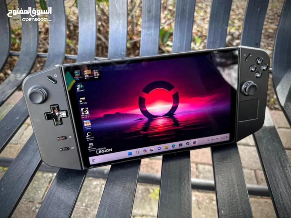 Lenovo legion go لينوفو لوجين جو محمول