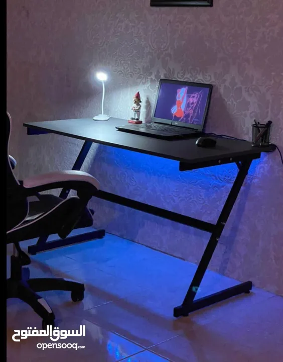مكتب جيمنج مزود ب اضاءة RGB ملونه مع ريموت تحكم بسعر 38دينار شامل التوصيل العرض لفتره محدودة