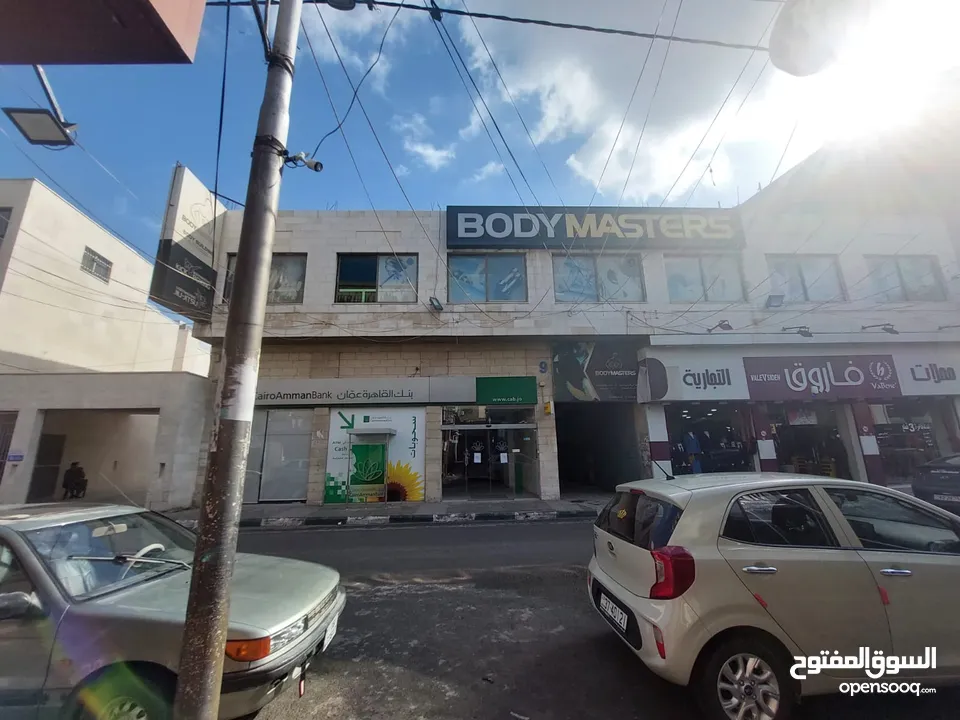 مساحة تجارية مميزة في وسط الزرقاء التجاري