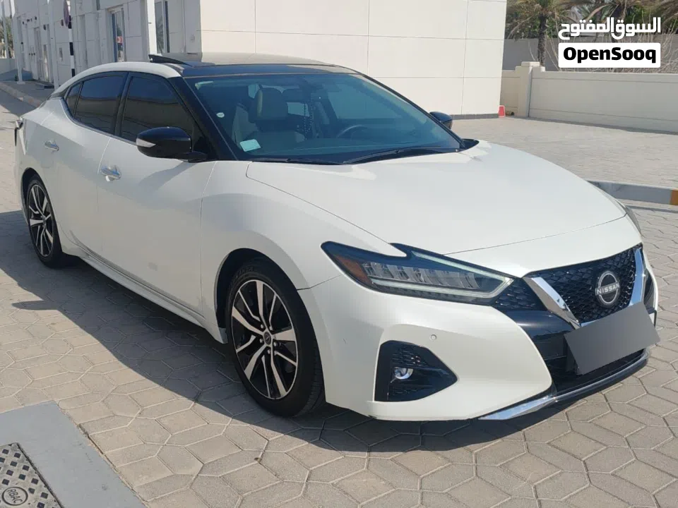 2023 Nissan Maxima last edition, 16000km still under service contract, anti rust & ceramic paint