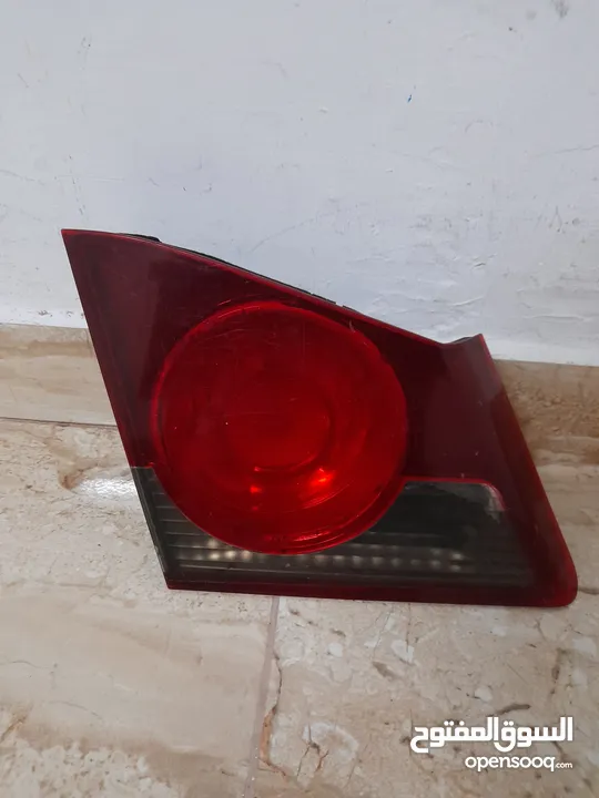 اضوية لكزس ct200 h  بحال الجديد وشانجان وتوسان