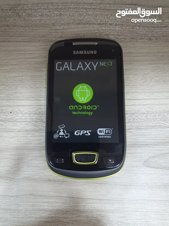 اجهزة مخزنة قديمة بالكرتونة لم تستخدم نهائيا مع كامل اغراضهم Samsung وNokia وmotorolla وغيرهم
