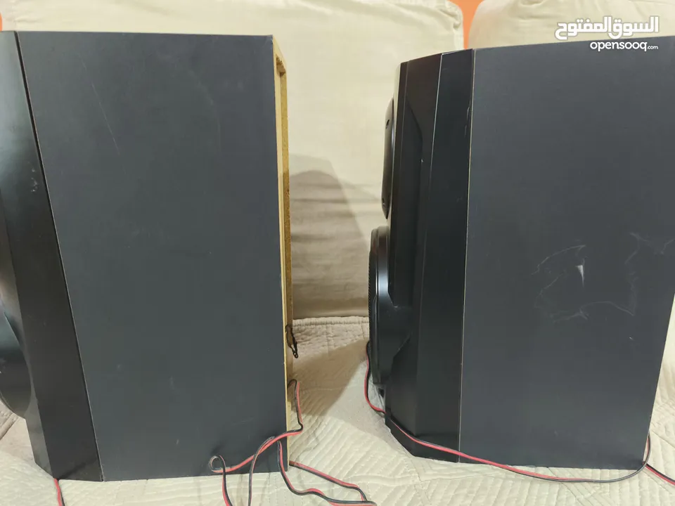 سماعتبن سوني بحالة ممتازة بدون بوفر