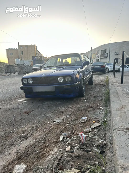 bmw e30.318 للبيع او البدل