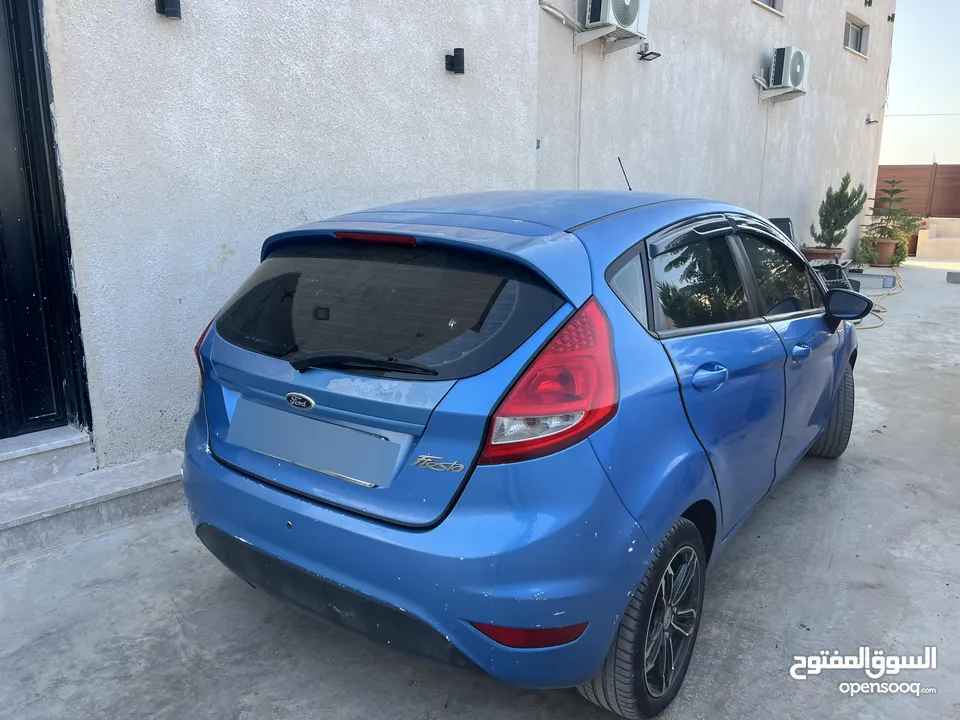 فورد فيستا 2012 للبيع