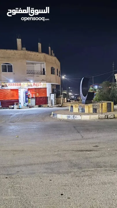 سوبر ماركت للبيع بسعر مغري