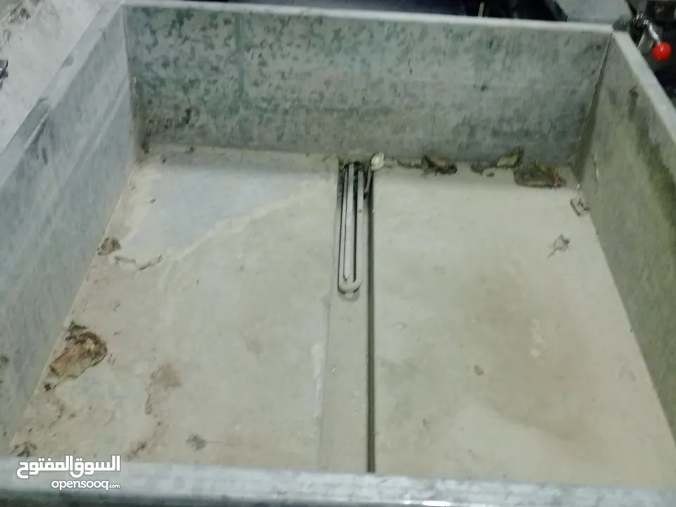 عدة مطعم مختلفة