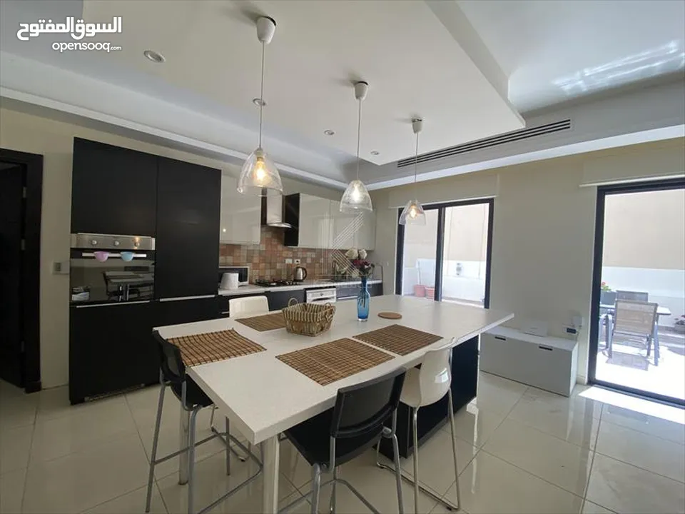شقة مميزة للبيع في عمان - عبدون - طابق شبه أرضي